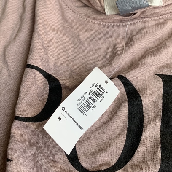 Old Navy Pop Fizz Clink tshirt - Picture 3 of 6